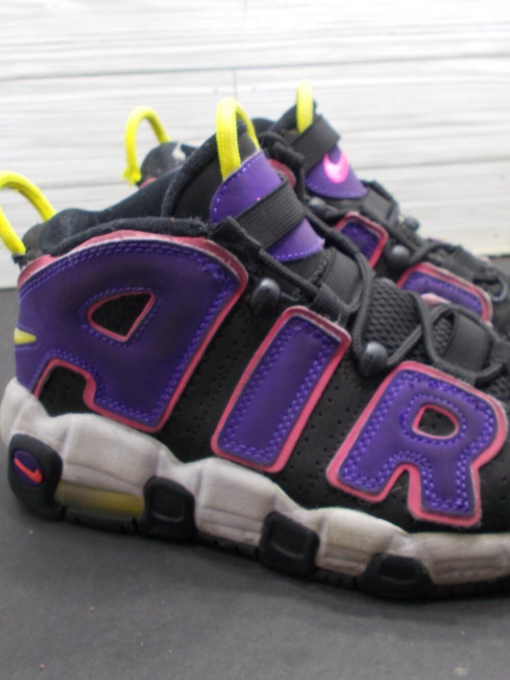 Nike Air More Uptempo 96 GS Youth 4 Y Shoes DZ5278 001 - Picture 3 of 5